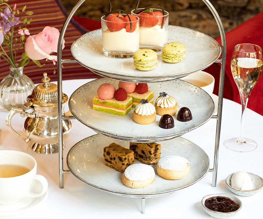 High Tea Uts Moederdag High Tea | Hotel Des Indes | Hotel Des Indes