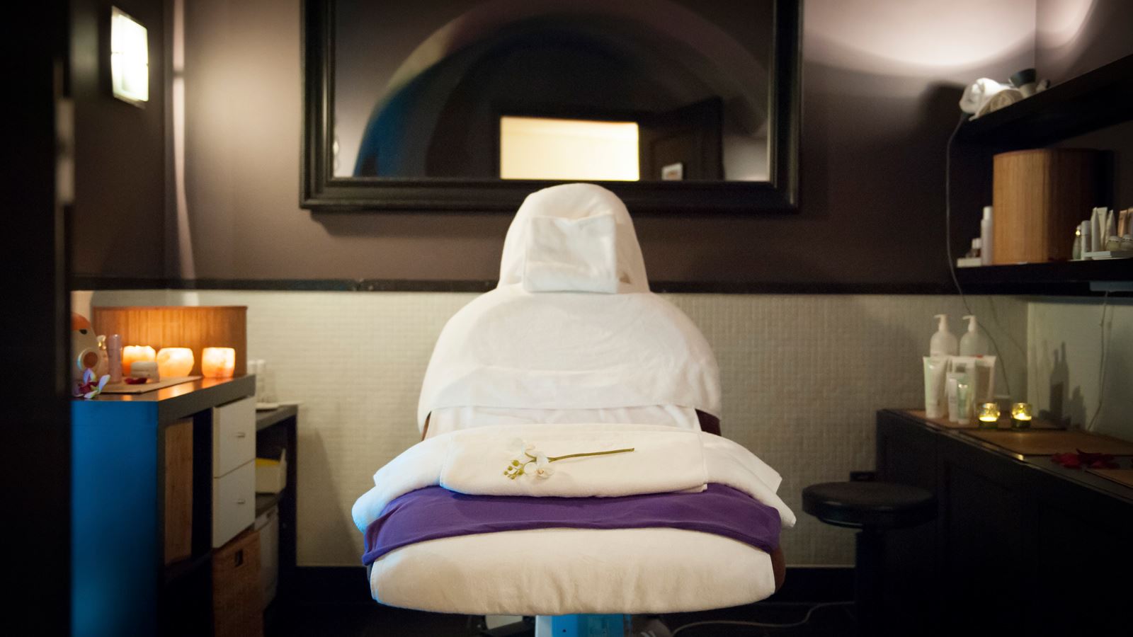 hotel-des-indes-spa-treatment-room